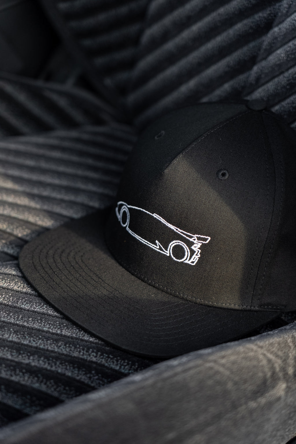 Black Snapback Hat with Super Trofeo Silhouette